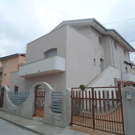 Villino Di Girolamo Пинето