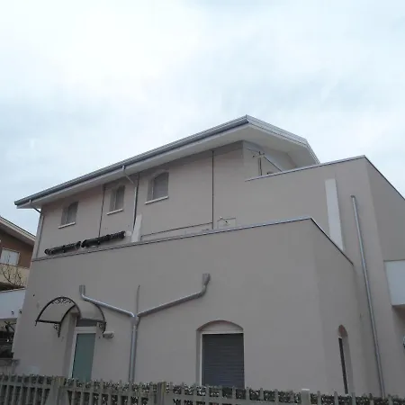 Villino Di Girolamo Apartment Pineto